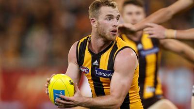 Brownlow Medalist Tom Mitchell Has Reportedly Broken His Leg At Training
