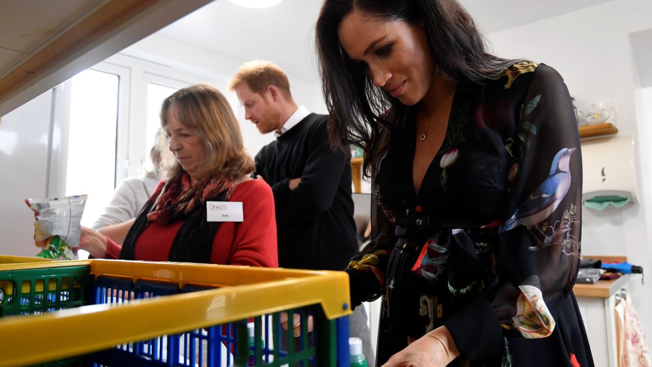 Meghan Markle Wrote Sweet Messages On Bananas For Street Sex Workers