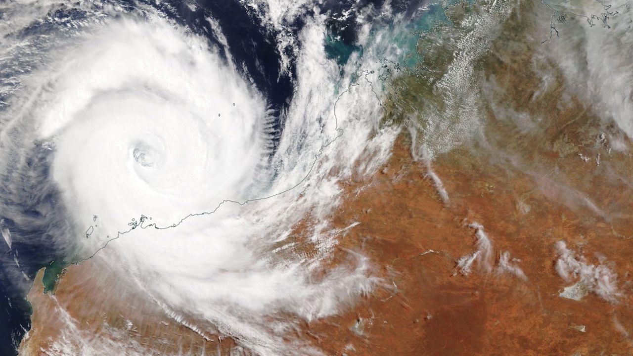 WA Premier Warns Against “Stupid” Behaviour After Reports Of Cyclone Selfies