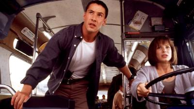Keanu Reeves, Good Bloke, Caught Bus W/ Us Plebs After Flight Emergency Lands