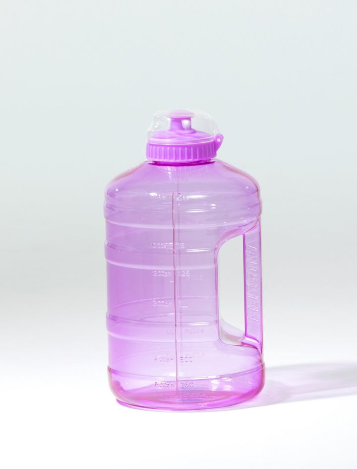 We Tried A Bunch Of Fancy Water Bottles To See If They Made Us Drink More Each Day