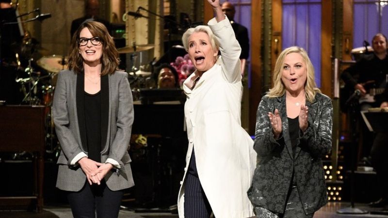 Tina Fey And Amy Poehler Crashed Emma Thompson’s SNL Monologue