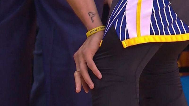Steph Curry’s Finger Is Probably Not Supposed To Bend Like That