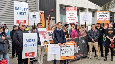 Melbourne Uber Drivers Join Global Strike To Protest Pay & Safety Conditions