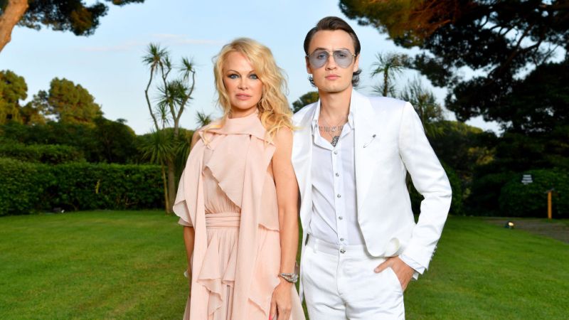 Not Shitting You, Pamela Anderson Sages Her Son’s Genitals In ‘The Hills’ Reboot