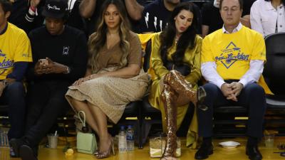 Beyoncé’s Savage Reaction To A Woman Chatting Up Jay-Z Goes Viral