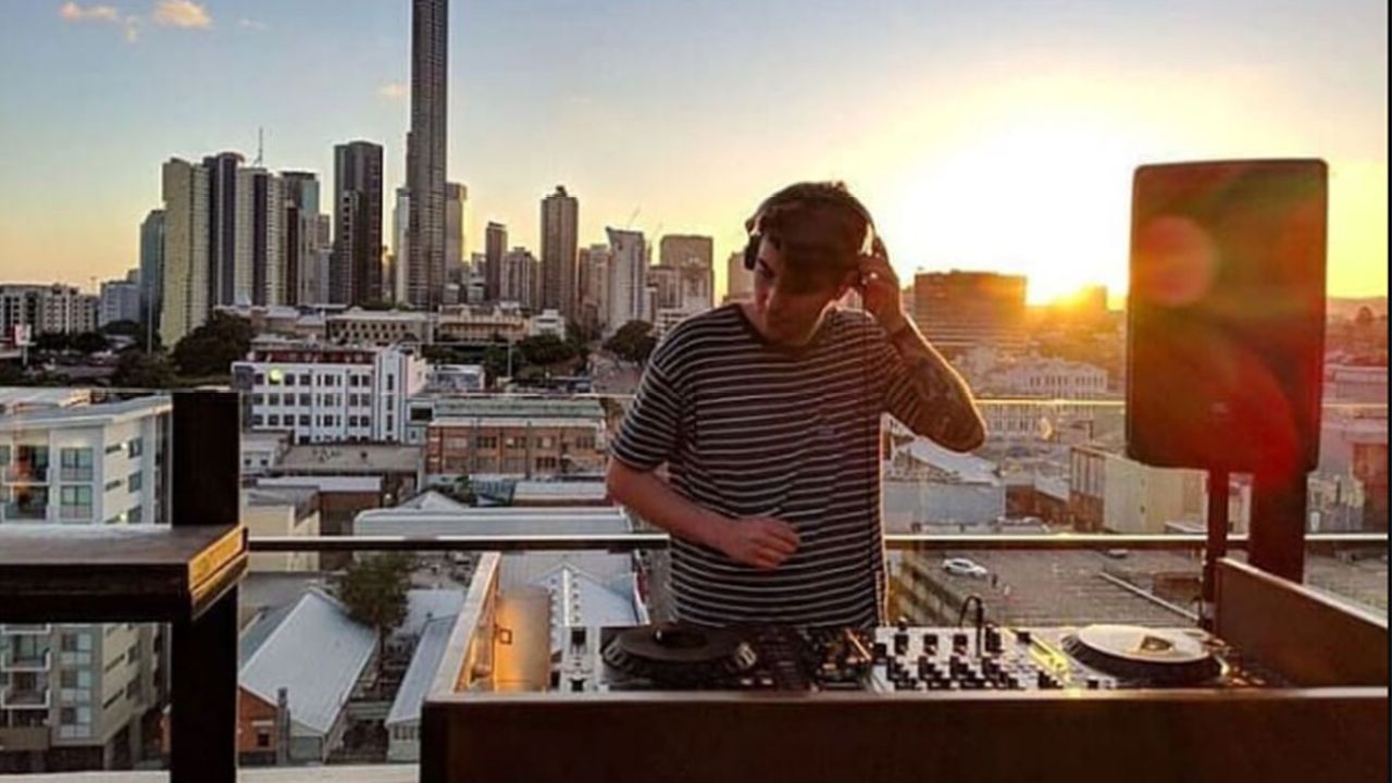 Just A Bunch Of The Coolest Rooftop Bars In Brisbane To Jazz Up Your Vacay