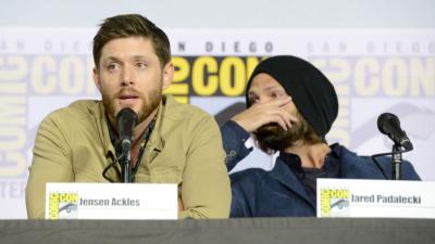 Jared Padalecki & Jensen Ackles Bawling At Final ‘Supernatural’ Comic-Con Panel Will End You