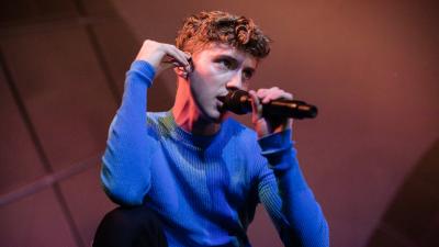 Troye Sivan Has Torched A Reporter Online For Asking Him If He’s Top Or Bottom