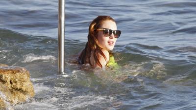 Lindsay Lohan Dogged ‘Have You Been Paying Attention?’ Filming To Wash Hair In The Ocean
