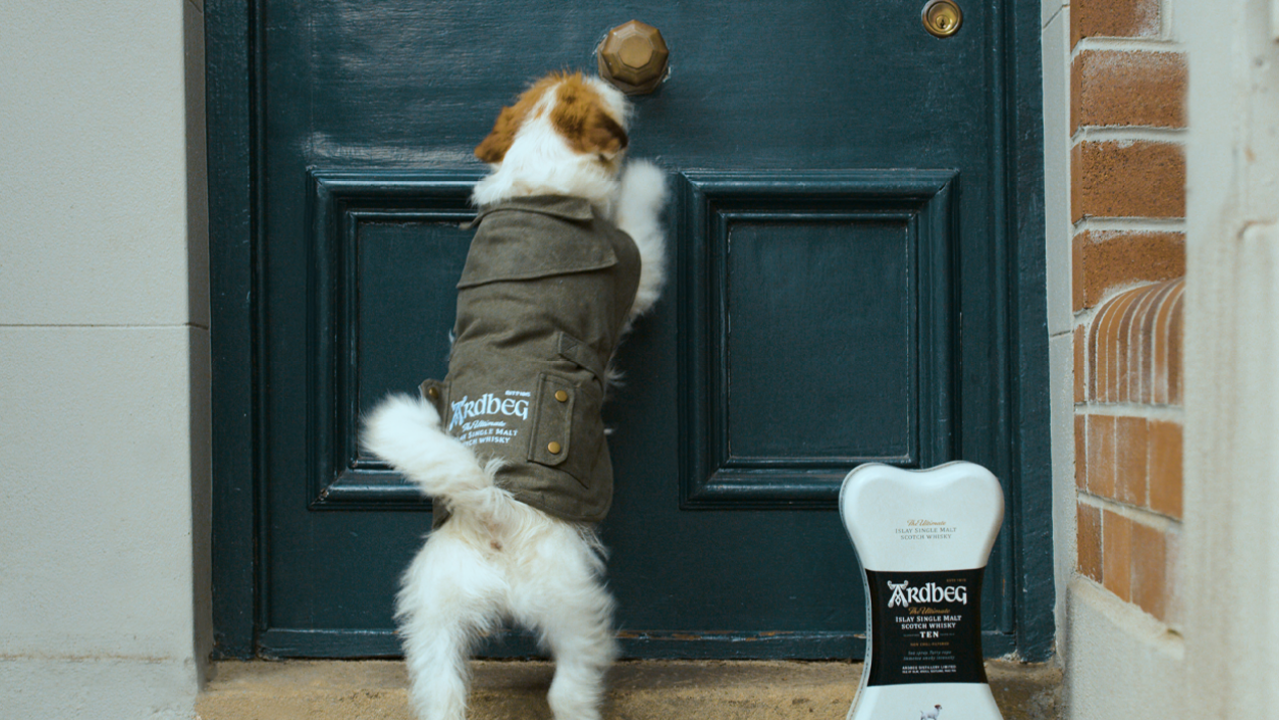 This Pup Will Deliver Whisky For Father’s Day If You’re Desperate To Be The #1 Child