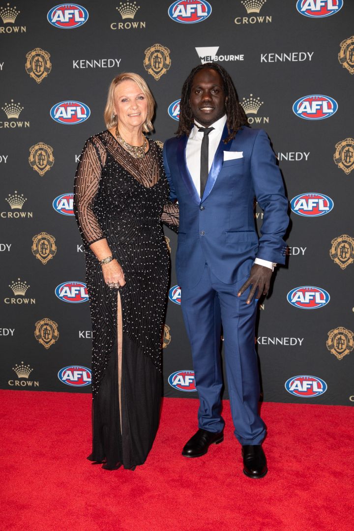 Here’s All The Tizzy Fashion From The 2019 Brownlow Medal Red Carpet For Ya
