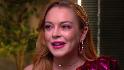 Lindsay Lohan Gives Aussie Accent A Go, Says She’s “Hangin’ For A Meat Pie”