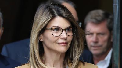Lori Loughlin Is Determined She Ain’t Going Down Like Felicity Huffman