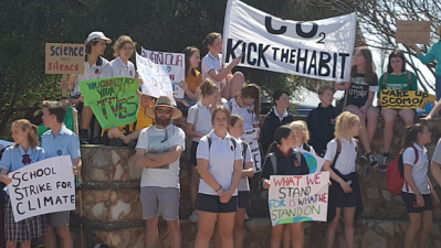 These Pics Of Australia Rallying For The Climate Strike Will Warm Your Cold, Dead Heart