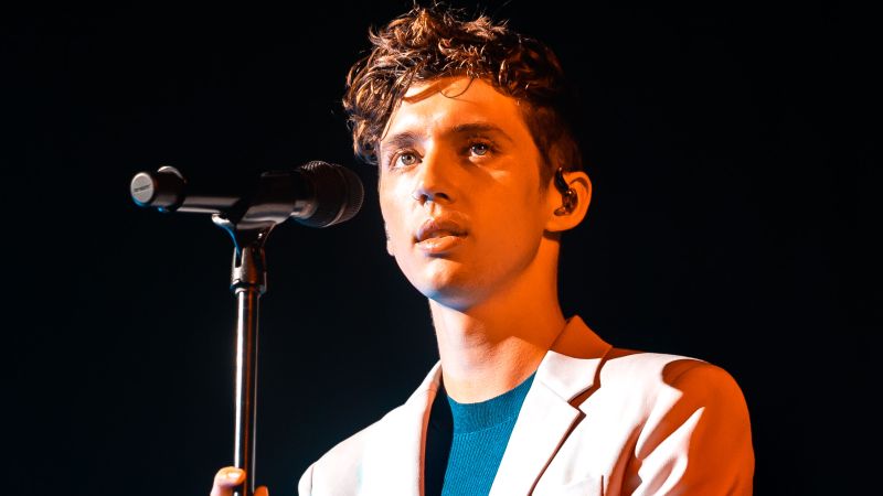 We Have Photos Of Troye Sivan Floating On Stage Like The IRL Angel He Is