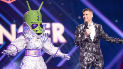‘The Masked Singer’ Host Osher Reveals Just How Fucken Intense Security Was On Set
