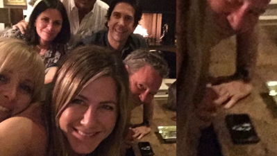 Punters Reckon There’s A Bit Of Party Dust For The Nostrils In Jen’s ‘Friends’ Reunion Pic