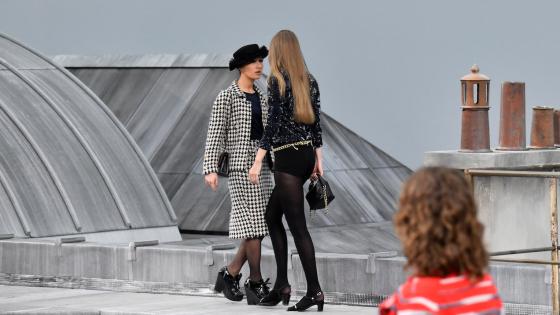 Gigi Hadid Confronts Dumbfuck Stage Crasher At Chanel Paris Fashion Week Show