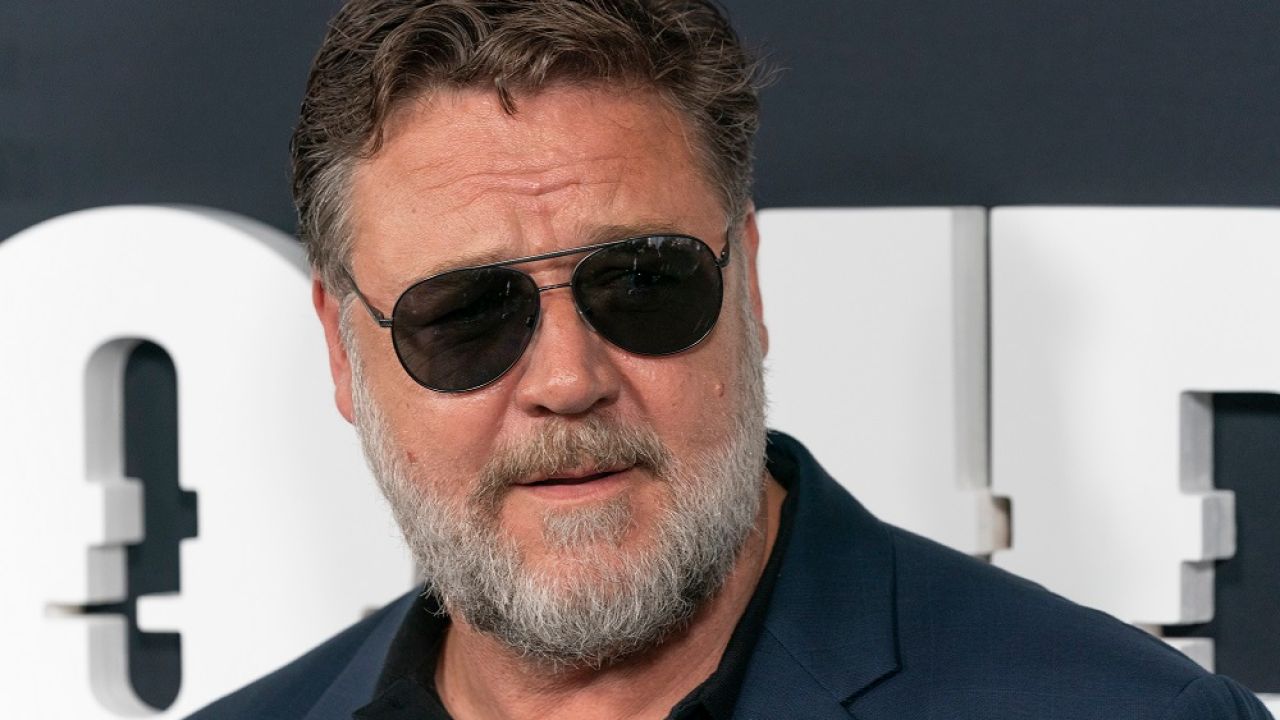 Firies Deny Neighbour’s Complaint They Gave Russell Crowe’s House Special Treatment