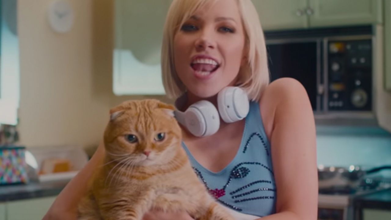We Interviewed Carly Rae Jepsen & All We Talked About Was Cats