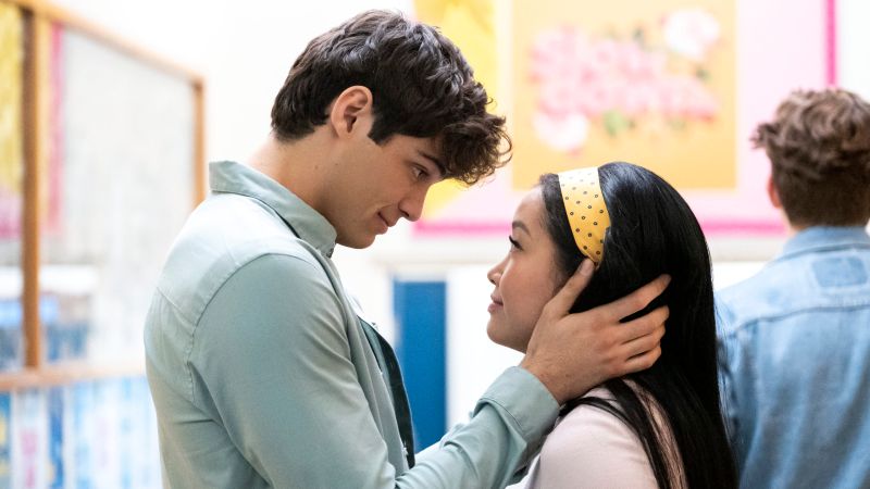 Gaze Into Noah Centineo’s Dreamy Eyes For 1 Min 50 Secs W/ First ‘To All The Boys 2’ Trailer