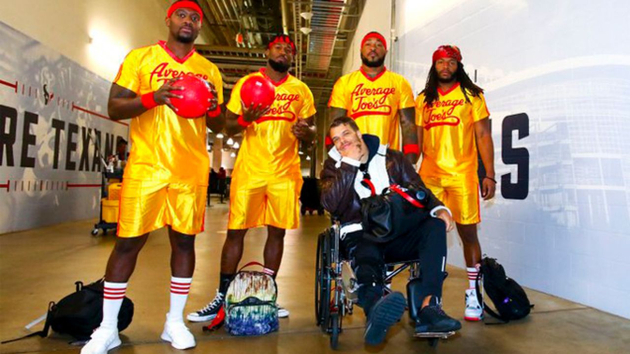 A Group Of NFL Defenders Casually Rocked Up To A Game In Full ‘Dodgeball’ Cosplay
