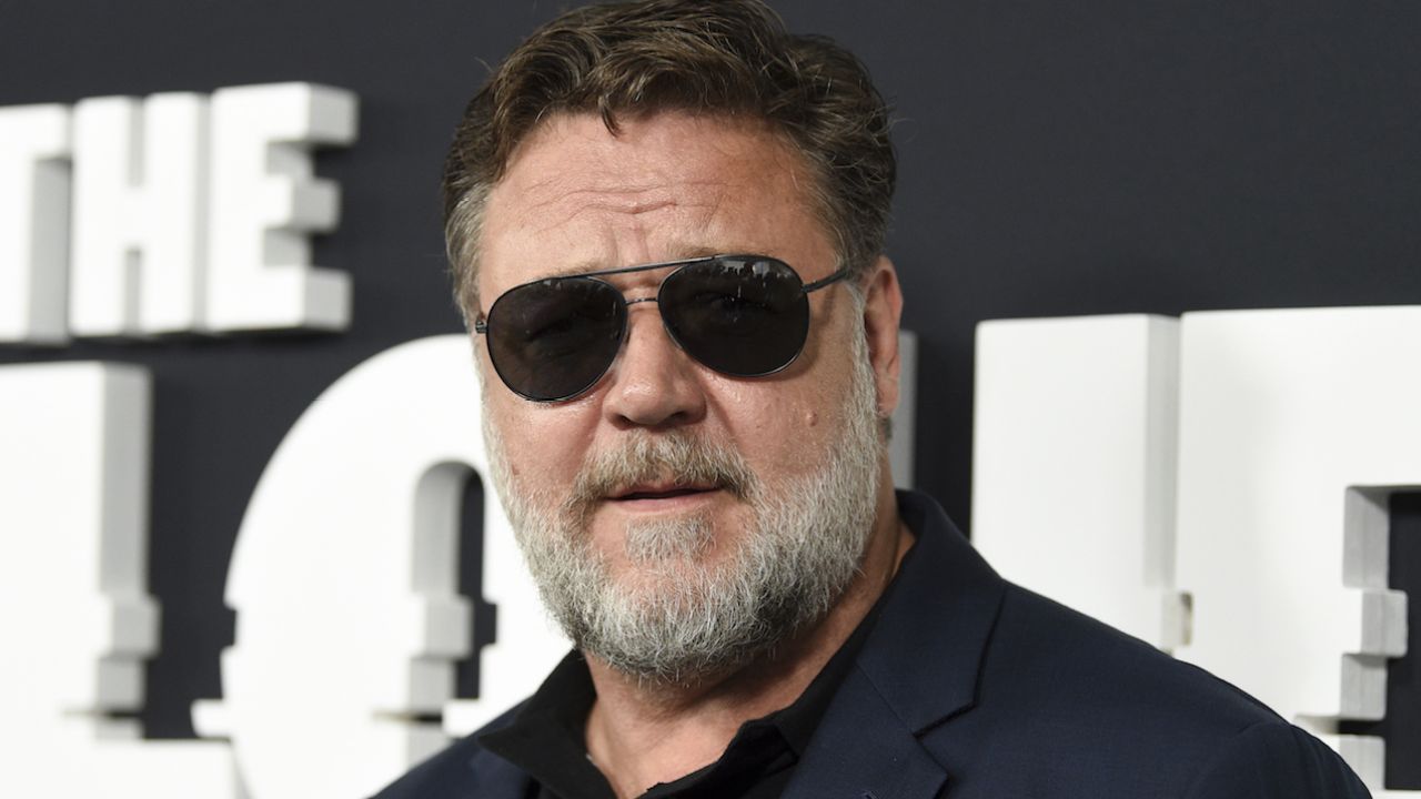 Russell Crowe Just Put A Rocket Up The Golden Globes’ Arse Re: Our Bushfire Crisis