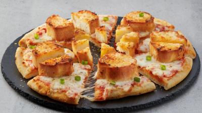 Domino’s Is Putting Out An Actual Garlic Bread Pizza & Fkn Hell My Benes Are Molto’d