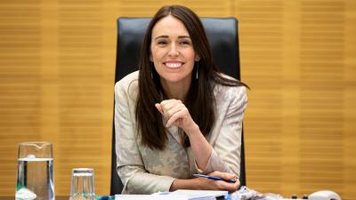 Here’s Jacinda Ardern Sending A Call From Scott Morrison To Voicemail During A Live Presser