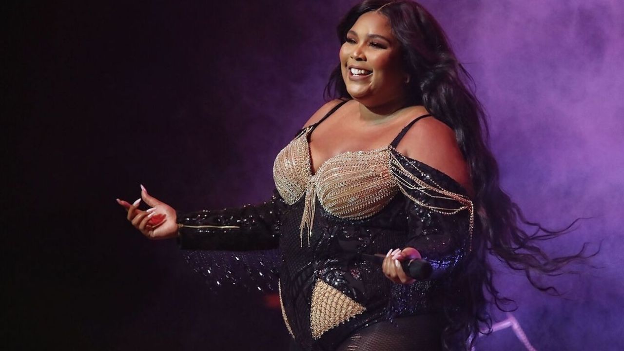 Lizzo’s 1st Aussie Show Was Proof You All Need To Try & See Her At Least Once In Your Life