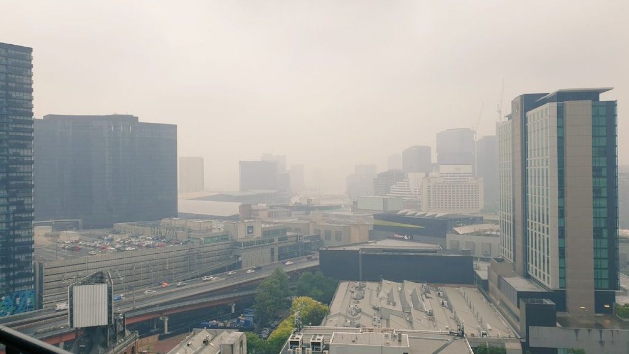 Melb’s Smoke Is Expected To Hang Around All Week, So Get Used To Not Being Able To Breathe