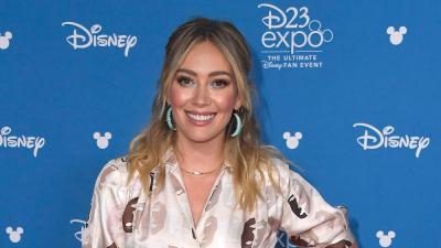 Hilary Duff Goes All The Way Off On A “Creepy” Pap Who Took Photos Of Her Kid