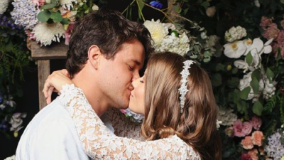 Bindi Irwin Shares First Piccie From Last-Minute Wedding Ceremony After COVID-19 Crackdown