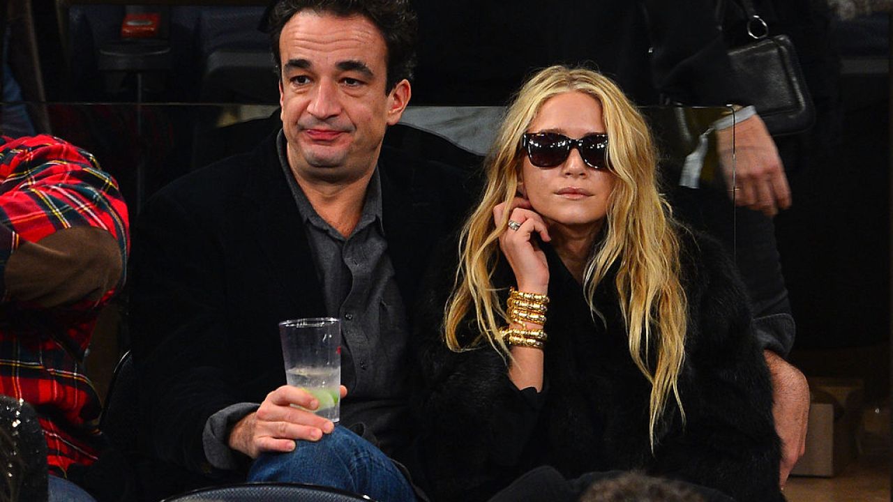 “Petrified” Mary-Kate Olsen Leaves NY To Be W/ Ashley As Emergency Divorce Request Is Denied