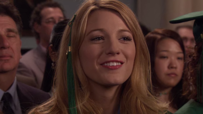 I’m Still Puzzled By Serena Wearing Her Grad Cap Tassel As A Hair Extension On ‘Gossip Girl’