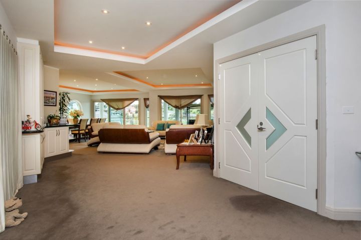 If You Ever Wanted To Live Like An 80s Coke Lord, Here’s A Truly Insane Melb Mansion For Sale