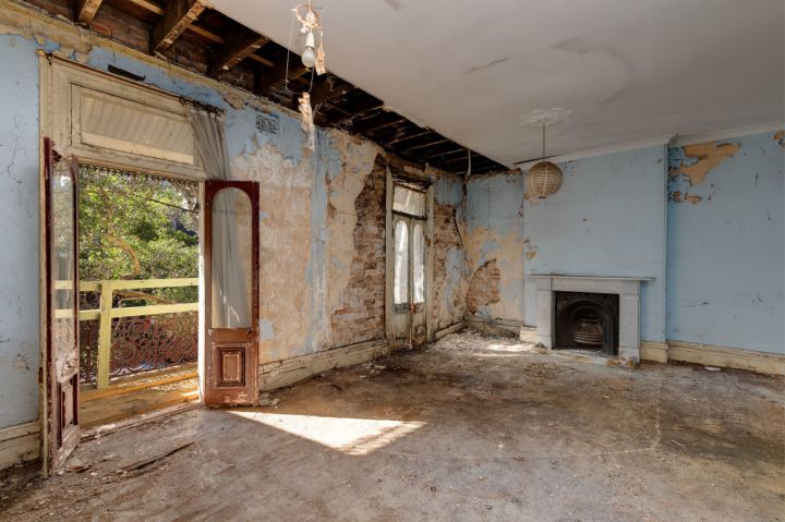 This Derelict Home Going For $4.6 Mill Is Proof Sydney’s Property Market Is Back On Its Shit