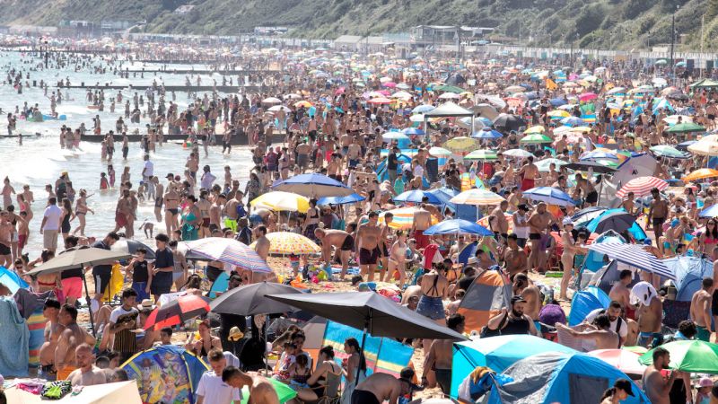 Britain’s Biggest Nuffies Cause “Major Incident” By Flocking To A Beach During The Pandemic