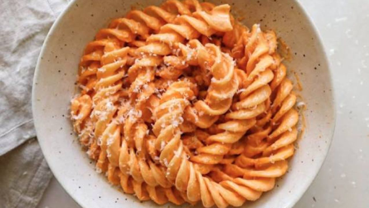 I’ve Just Learned About Long-Ass Spiral Pasta & What The FUCK Are These Carb Worms
