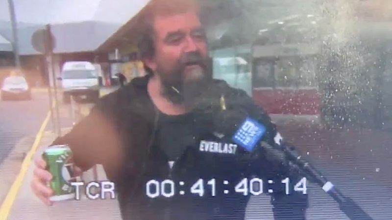 G’Day To This Albury-Wodonga Fella, Who Hijacked A TV Interview To Blast The Border Closure
