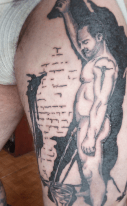 Someone Got A Tattoo Of Christopher Meloni Pissing Nude & It’s An Absolutely Heinous Crime