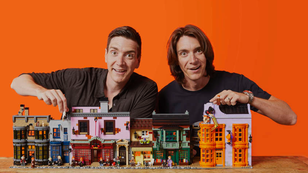 LEGO Just Unleashed This Fuck-Off Huge Diagon Alley Set & You’ll Need About 600 Galleons