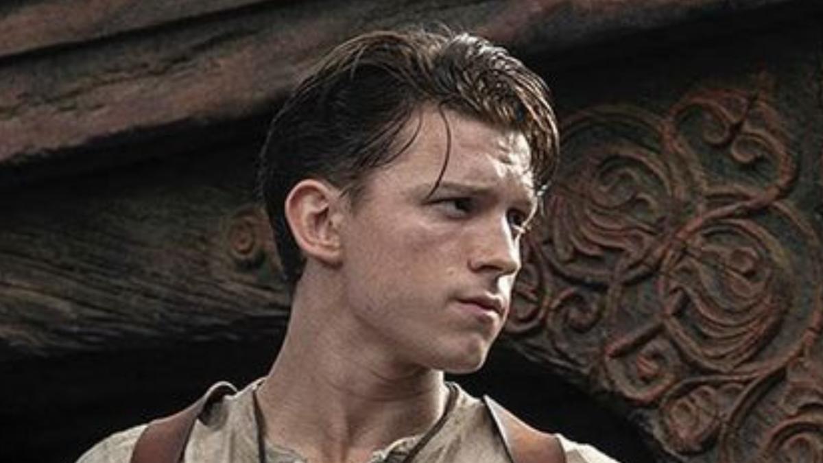 Uncharted: Tom Holland Finally Shares First Look As Nathan Drake