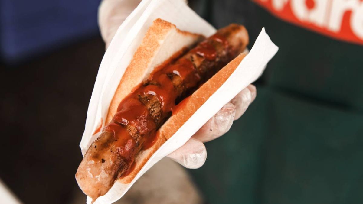 bunnings melbourne sausage sizzle snags