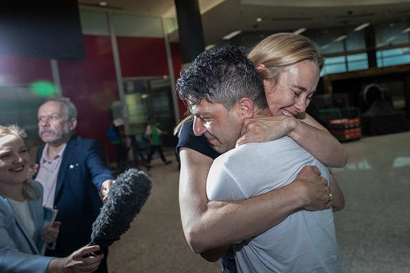 Melbourne-Sydney Flights Are Back On And Today’s Reunion Piccies Have Absolutely Crushed Me
