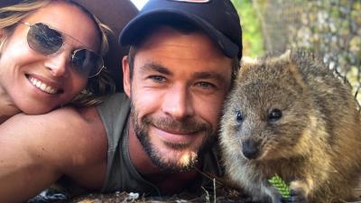 Chris Hemsworth Reckons He Knows Why All The Hollywood Stars Are Flocking To Aus & I Agree, TBH