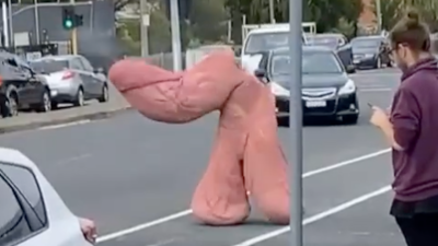 Stop What You’re Doing And Watch This Six-Foot Schlong Do Big Cums All Over Melbourne
