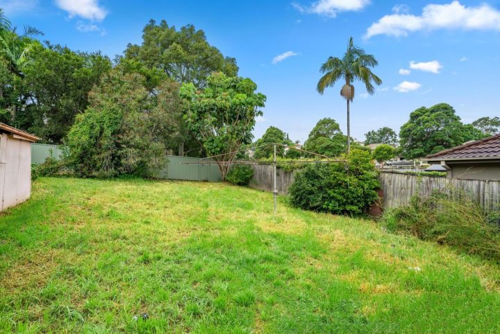 This Fibro Home Just Sold For $4M, In Case You’re Wondering How Sydney House Prices Are Going