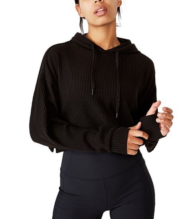 These 15 Cropped Hoodies Are The Perfect Attire For That Mid-Autumn Jog You’ll Probs Never Do